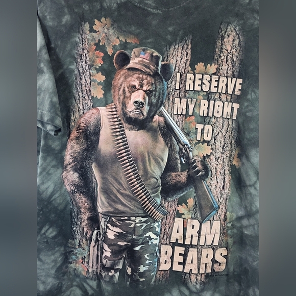 The Mountain Graphic Bear Print T-Shirt Green, sz MD - Picture 4 of 12